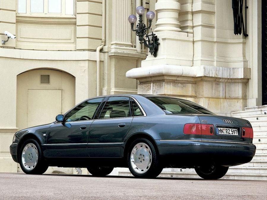  Audi A8 3.7 (D2) 1999 года  (фото 4 из 5)